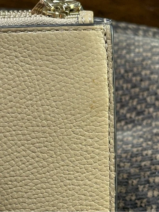 Michael Kors Jet Set Large Zip Clutch Wallet wristlet w/pebbled leather. - Picture 9 of 16